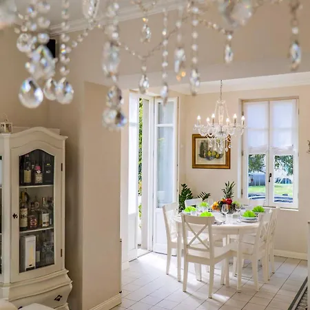 Apartment Rachel Quadro Intra