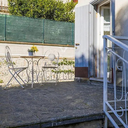 Apartment Rachel Quadro Intra