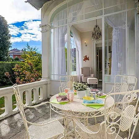 Rachel Quadro Appartement Intra